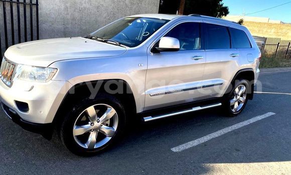 Acheter Occasion Voiture Jeep Grand Cherokee Gris à Windhoek, Namibie Acheter Occasion Voiture Jeep Grand Cherokee Gris à Windhoek, Namibie
