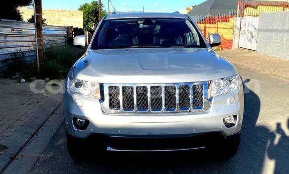 Acheter Occasion Voiture Jeep Grand Cherokee Gris à Windhoek, Namibie Acheter Occasion Voiture Jeep Grand Cherokee Gris à Windhoek, Namibie