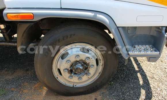 Acheter Occasion Utilitaire Isuzu FTR 850 Blanc à Arandis, Kunene Acheter Occasion Utilitaire Isuzu FTR 850 Blanc à Arandis, Kunene