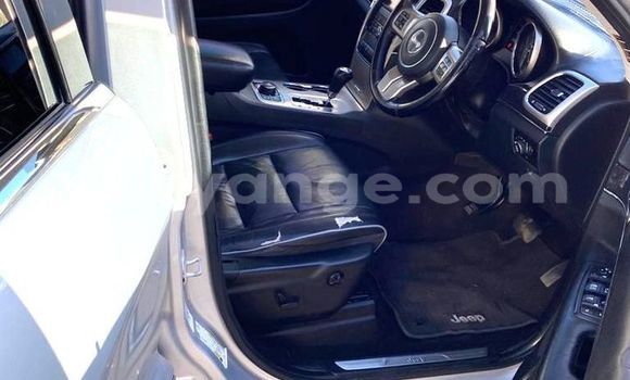 Acheter Occasion Voiture Jeep Grand Cherokee Gris à Windhoek, Namibie Acheter Occasion Voiture Jeep Grand Cherokee Gris à Windhoek, Namibie