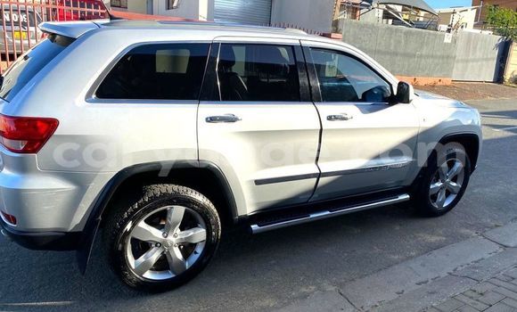 Acheter Occasion Voiture Jeep Grand Cherokee Gris à Windhoek, Namibie Acheter Occasion Voiture Jeep Grand Cherokee Gris à Windhoek, Namibie