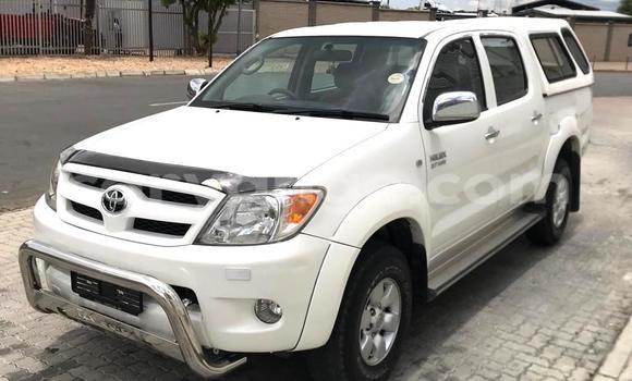 Acheter Occasion Voiture Toyota Hilux Blanc à Windhoek, Namibie Acheter Occasion Voiture Toyota Hilux Blanc à Windhoek, Namibie