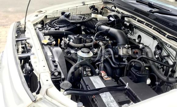 Acheter Occasion Voiture Toyota Hilux Blanc à Windhoek, Namibie Acheter Occasion Voiture Toyota Hilux Blanc à Windhoek, Namibie