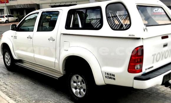 Acheter Occasion Voiture Toyota Hilux Blanc à Windhoek, Namibie Acheter Occasion Voiture Toyota Hilux Blanc à Windhoek, Namibie