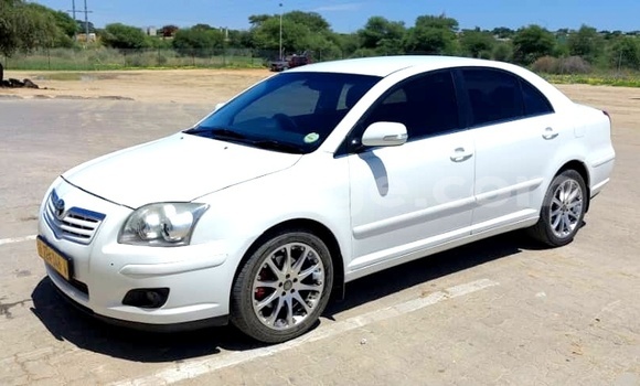 Acheter Occasion Voiture Toyota Avensis Blanc à Windhoek, Namibie Acheter Occasion Voiture Toyota Avensis Blanc à Windhoek, Namibie