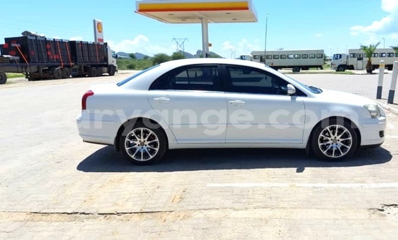 Acheter Occasion Voiture Toyota Avensis Blanc à Windhoek, Namibie Acheter Occasion Voiture Toyota Avensis Blanc à Windhoek, Namibie