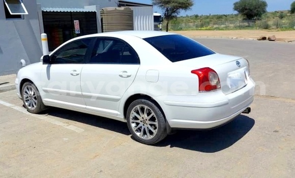 Acheter Occasion Voiture Toyota Avensis Blanc à Windhoek, Namibie Acheter Occasion Voiture Toyota Avensis Blanc à Windhoek, Namibie