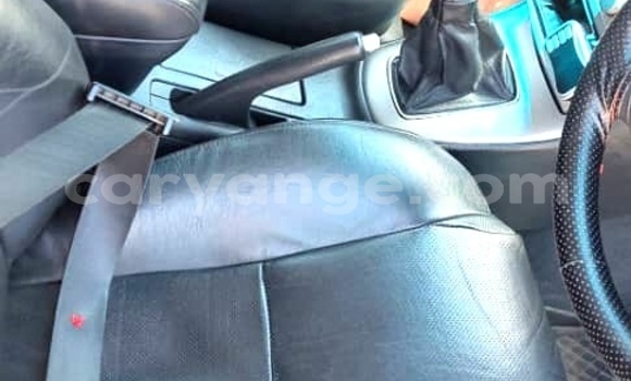 Acheter Occasion Voiture Toyota Avensis Blanc à Windhoek, Namibie Acheter Occasion Voiture Toyota Avensis Blanc à Windhoek, Namibie