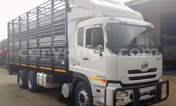 Acheter Occasion Utilitaire DAF CF Blanc à Arandis, Kunene Acheter Occasion Utilitaire DAF CF Blanc à Arandis, Kunene