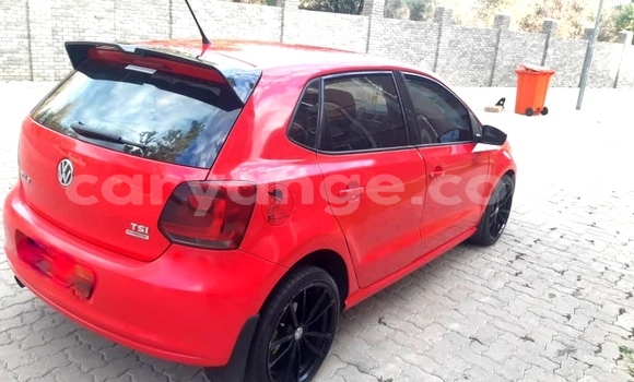 Acheter Occasion Voiture Volkswagen Polo Rouge à Okahandja, Namibie Acheter Occasion Voiture Volkswagen Polo Rouge à Okahandja, Namibie