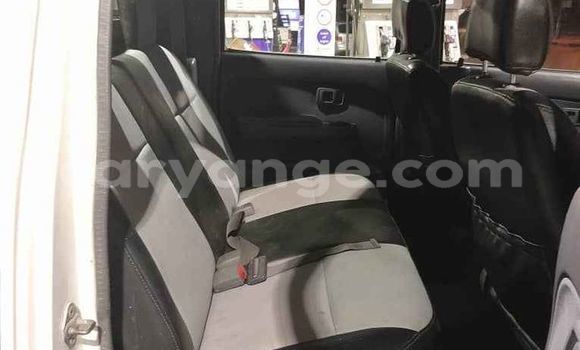 Buy Used Toyota Hilux White Car in Gobabis in Omaheke Buy Used Toyota Hilux White Car in Gobabis in Omaheke