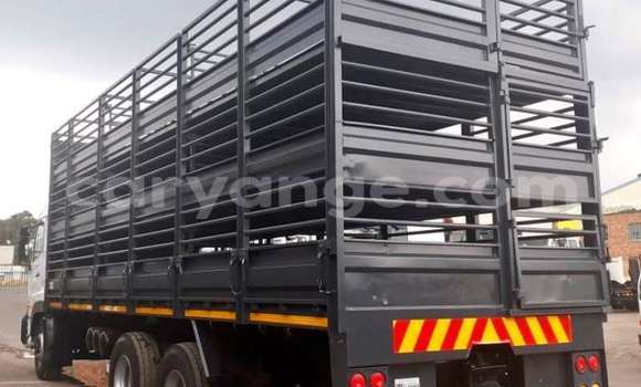 Acheter Occasion Utilitaire DAF CF Blanc à Arandis, Kunene Acheter Occasion Utilitaire DAF CF Blanc à Arandis, Kunene