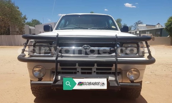 Buy Used Toyota Hilux White Car in Gobabis in Omaheke