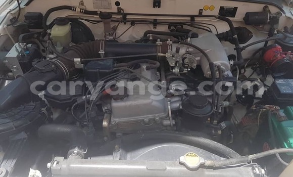 Buy Used Toyota Hilux White Car in Gobabis in Omaheke Buy Used Toyota Hilux White Car in Gobabis in Omaheke