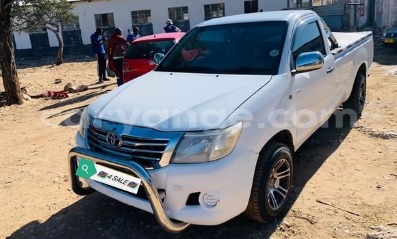 Buy Used Toyota Hilux White Car in Gobabis in Omaheke Buy Used Toyota Hilux White Car in Gobabis in Omaheke