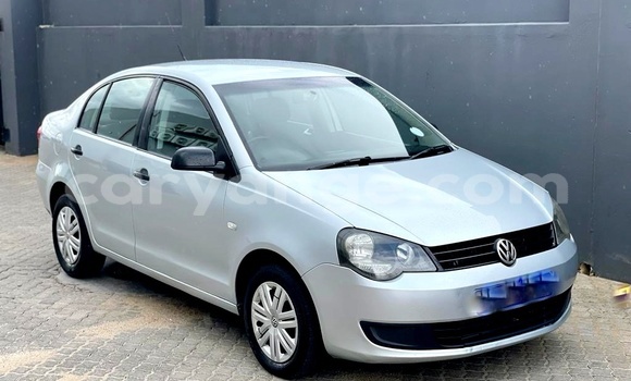Acheter Occasion Voiture Volkswagen Polo Sedan Gris à Windhoek, Namibie Acheter Occasion Voiture Volkswagen Polo Sedan Gris à Windhoek, Namibie