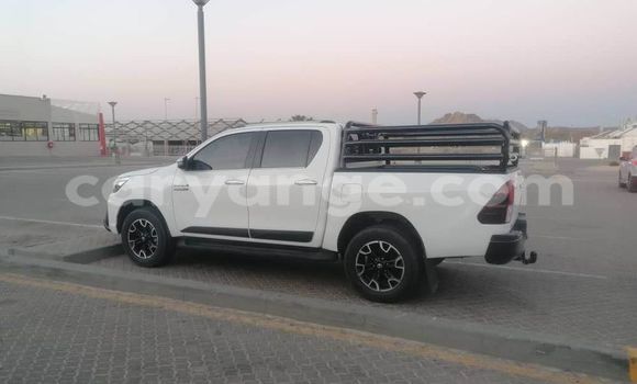 Acheter Occasion Voiture Toyota Hilux Blanc à Windhoek, Namibie