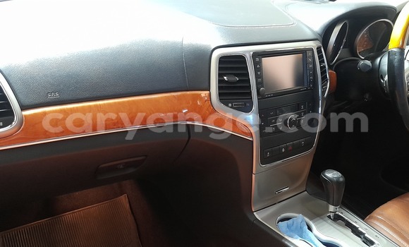 Acheter Occasion Voiture Jeep Grand Cherokee Beige à Luderitz, Karas Acheter Occasion Voiture Jeep Grand Cherokee Beige à Luderitz, Karas