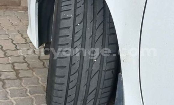 Acheter Occasion Voiture Toyota Corolla Blanc à Windhoek, Namibie Acheter Occasion Voiture Toyota Corolla Blanc à Windhoek, Namibie