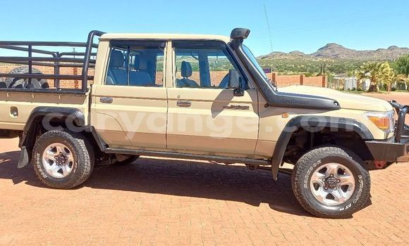 Acheter Occasion Voiture Toyota Land Cruiser Marron à Windhoek, Namibie Acheter Occasion Voiture Toyota Land Cruiser Marron à Windhoek, Namibie
