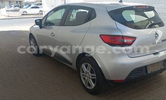 Acheter Occasion Voiture Renault Clio Gris à Windhoek, Namibie Acheter Occasion Voiture Renault Clio Gris à Windhoek, Namibie