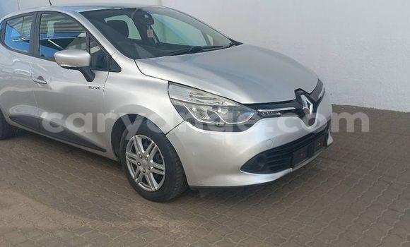 Acheter Occasion Voiture Renault Clio Gris à Windhoek, Namibie Acheter Occasion Voiture Renault Clio Gris à Windhoek, Namibie