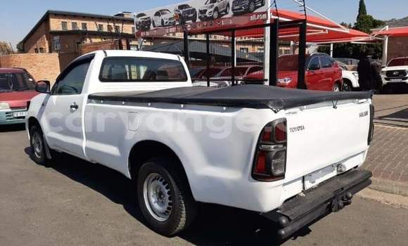 Buy Used Toyota Hilux White Car in Windhoek in Namibia Buy Used Toyota Hilux White Car in Windhoek in Namibia