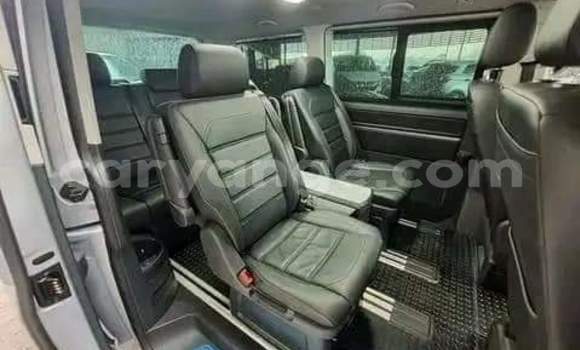 Buy Used Volkswagen Caravelle Silver Car in Windhoek in Namibia Buy Used Volkswagen Caravelle Silver Car in Windhoek in Namibia