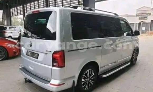 Buy Used Volkswagen Caravelle Silver Car in Windhoek in Namibia Buy Used Volkswagen Caravelle Silver Car in Windhoek in Namibia