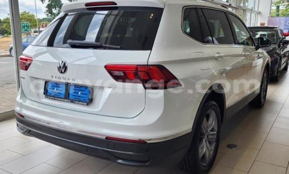 Acheter Occasion Voiture Volkswagen Tiguan Blanc à Windhoek, Namibie Acheter Occasion Voiture Volkswagen Tiguan Blanc à Windhoek, Namibie