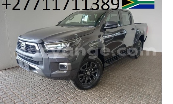 Buy Used Toyota Hilux White Car in Windhoek in Namibia