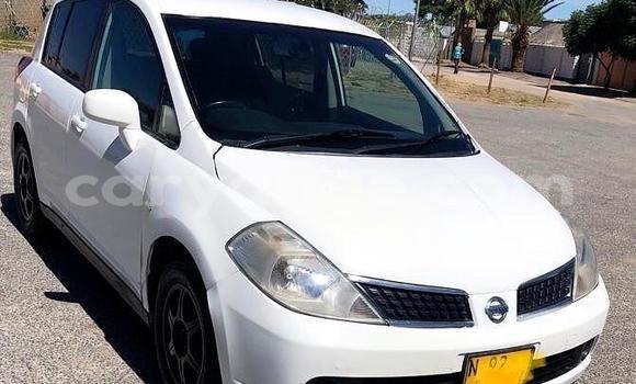 Acheter Occasion Voiture Nissan Tiida Blanc à Windhoek, Namibie Acheter Occasion Voiture Nissan Tiida Blanc à Windhoek, Namibie