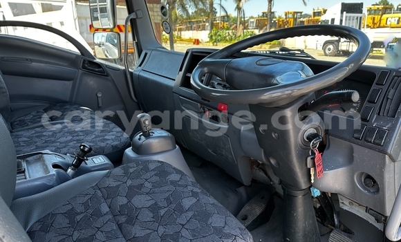 Acheter Occasion Utilitaire Isuzu FTR 850 Blanc à Windhoek, Namibie Acheter Occasion Utilitaire Isuzu FTR 850 Blanc à Windhoek, Namibie