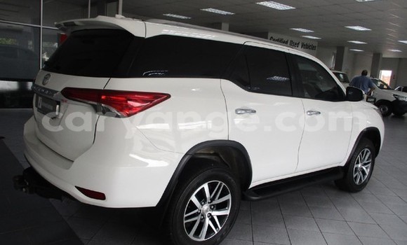 Buy Used Toyota Fortuner White Car in Windhoek in Namibia Buy Used Toyota Fortuner White Car in Windhoek in Namibia