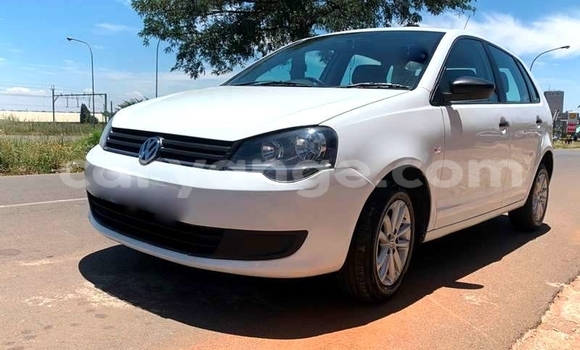 Acheter Occasion Voiture Volkswagen Polo Blanc à Windhoek, Namibie Acheter Occasion Voiture Volkswagen Polo Blanc à Windhoek, Namibie