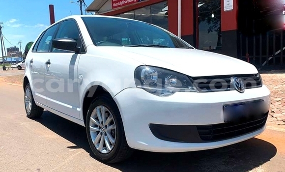 Acheter Occasion Voiture Volkswagen Polo Blanc à Windhoek, Namibie Acheter Occasion Voiture Volkswagen Polo Blanc à Windhoek, Namibie