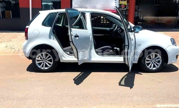 Acheter Occasion Voiture Volkswagen Polo Blanc à Windhoek, Namibie Acheter Occasion Voiture Volkswagen Polo Blanc à Windhoek, Namibie