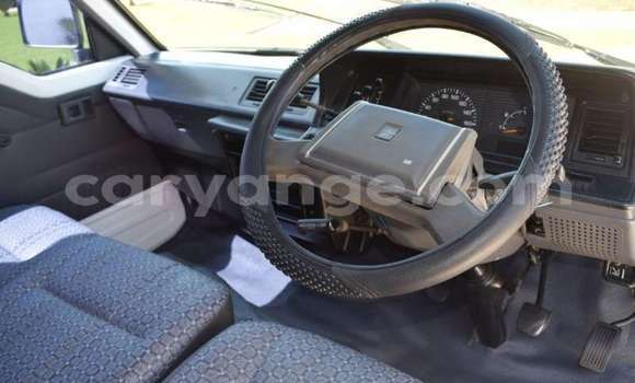 Buy Used Toyota Hi Ace White Car in Maltahohe in Hardap Buy Used Toyota Hi Ace White Car in Maltahohe in Hardap