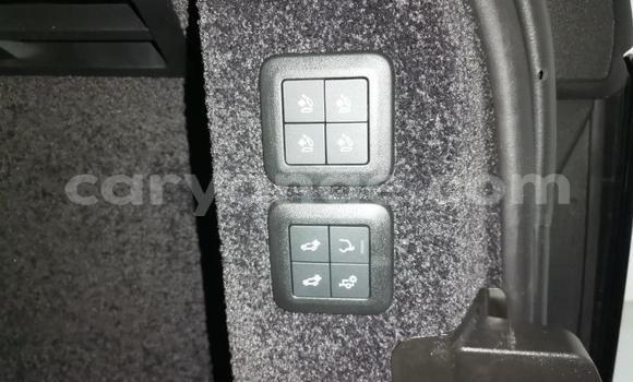 Acheter Occasion Voiture Land Rover Range Rover Blanc à Karasburg, Karas Acheter Occasion Voiture Land Rover Range Rover Blanc à Karasburg, Karas