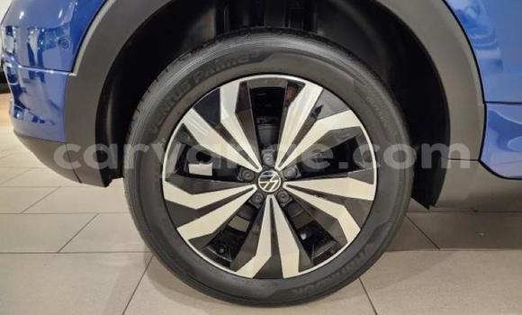 Acheter Occasion Voiture Volkswagen T-Roc Bleu à Karasburg, Karas Acheter Occasion Voiture Volkswagen T-Roc Bleu à Karasburg, Karas