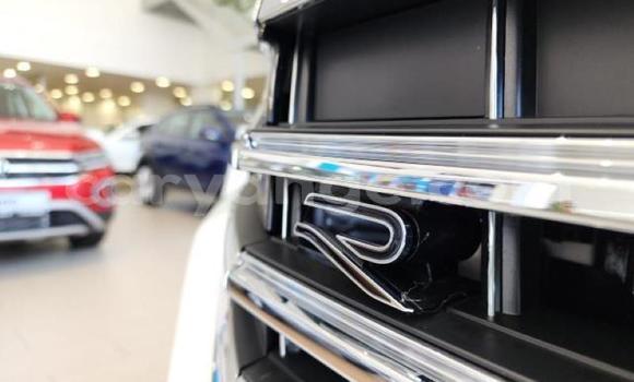 Acheter Occasion Voiture Volkswagen Touareg Blanc à Import - Dubai, Namibie Acheter Occasion Voiture Volkswagen Touareg Blanc à Import - Dubai, Namibie