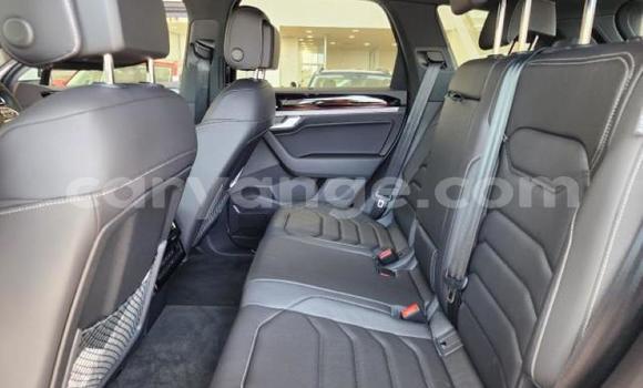 Acheter Occasion Voiture Volkswagen Touareg Blanc à Import - Dubai, Namibie Acheter Occasion Voiture Volkswagen Touareg Blanc à Import - Dubai, Namibie