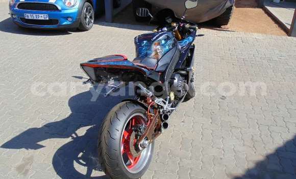 Buy Used Yamaha YZF Blue Bike in Windhoek in Namibia Buy Used Yamaha YZF Blue Bike in Windhoek in Namibia