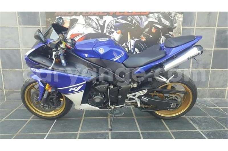 Big with watermark yamaha yzf r1 big bang 2010 id 62228945 type main 5