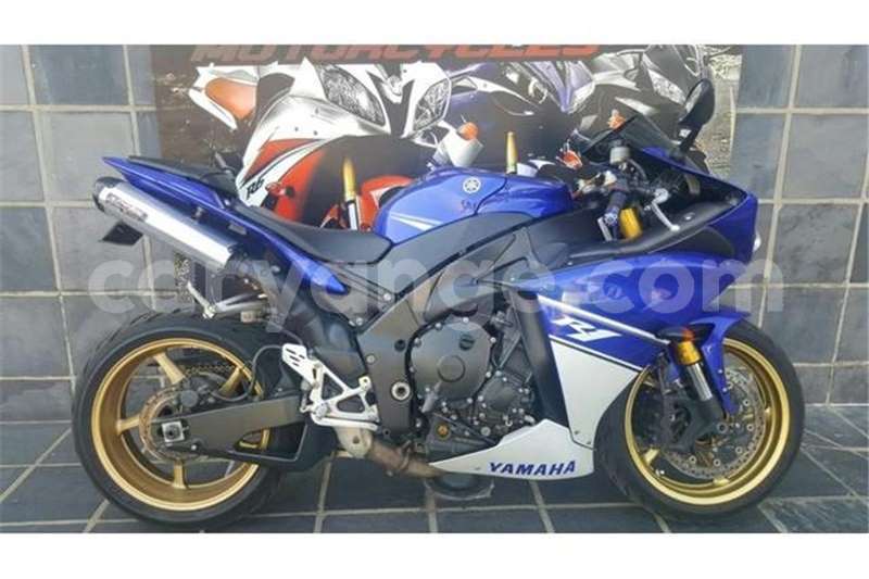 Big with watermark yamaha yzf r1 big bang 2010 id 62228948 type main 1