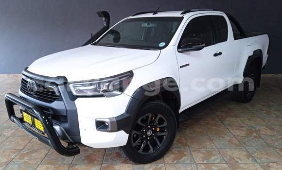 Buy Used Toyota Hilux White Car in Rundu in Namibia