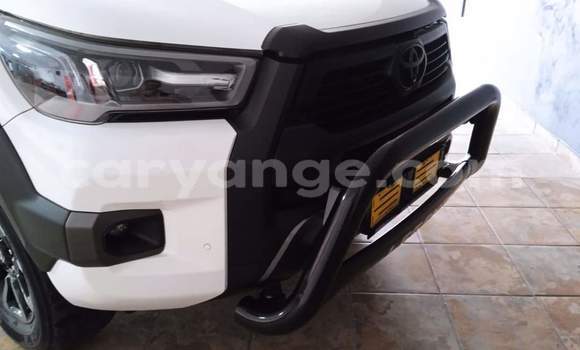 Acheter Occasion Voiture Toyota Hilux Blanc à Rundu, Namibie Acheter Occasion Voiture Toyota Hilux Blanc à Rundu, Namibie