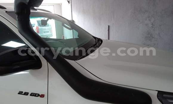 Acheter Occasion Voiture Toyota Hilux Blanc à Rundu, Namibie Acheter Occasion Voiture Toyota Hilux Blanc à Rundu, Namibie