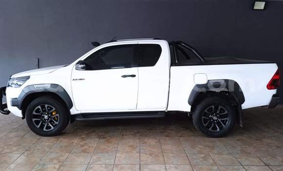 Acheter Occasion Voiture Toyota Hilux Blanc à Rundu, Namibie Acheter Occasion Voiture Toyota Hilux Blanc à Rundu, Namibie