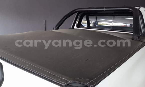 Acheter Occasion Voiture Toyota Hilux Blanc à Rundu, Namibie Acheter Occasion Voiture Toyota Hilux Blanc à Rundu, Namibie